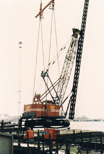 Landswerk rammemaskine 4.jpg - Landswerk 235 rammemaskine, billede taget i 1983